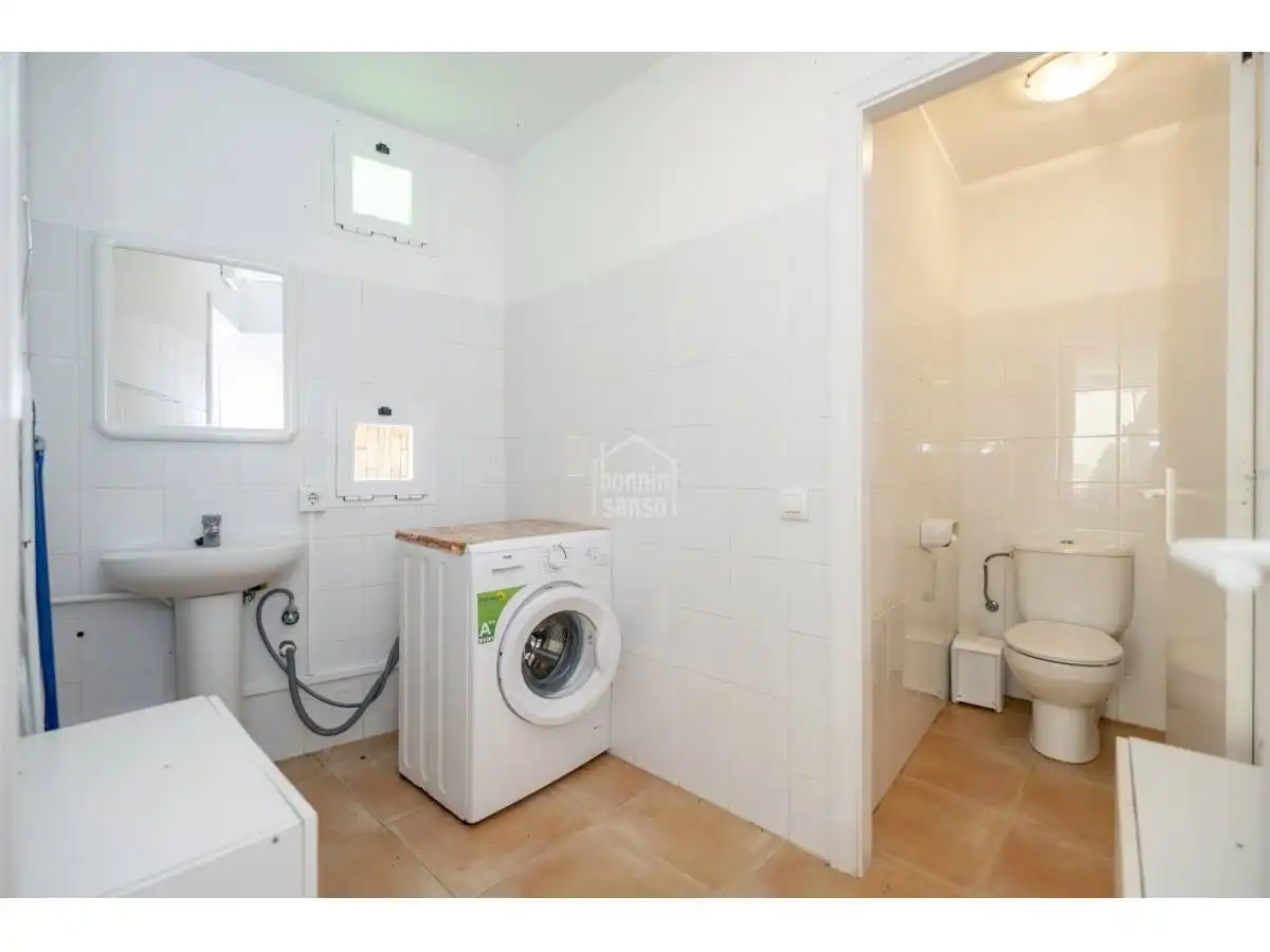 Badezimmer von Geschaftsraum zum Verkauf in Sant Lluís