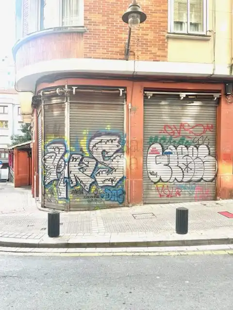 Local comercial de lloguer a Deusto