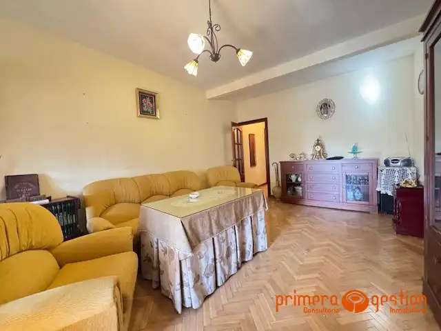 Sala de estar de Piso en venta en Sevilla con Trastero