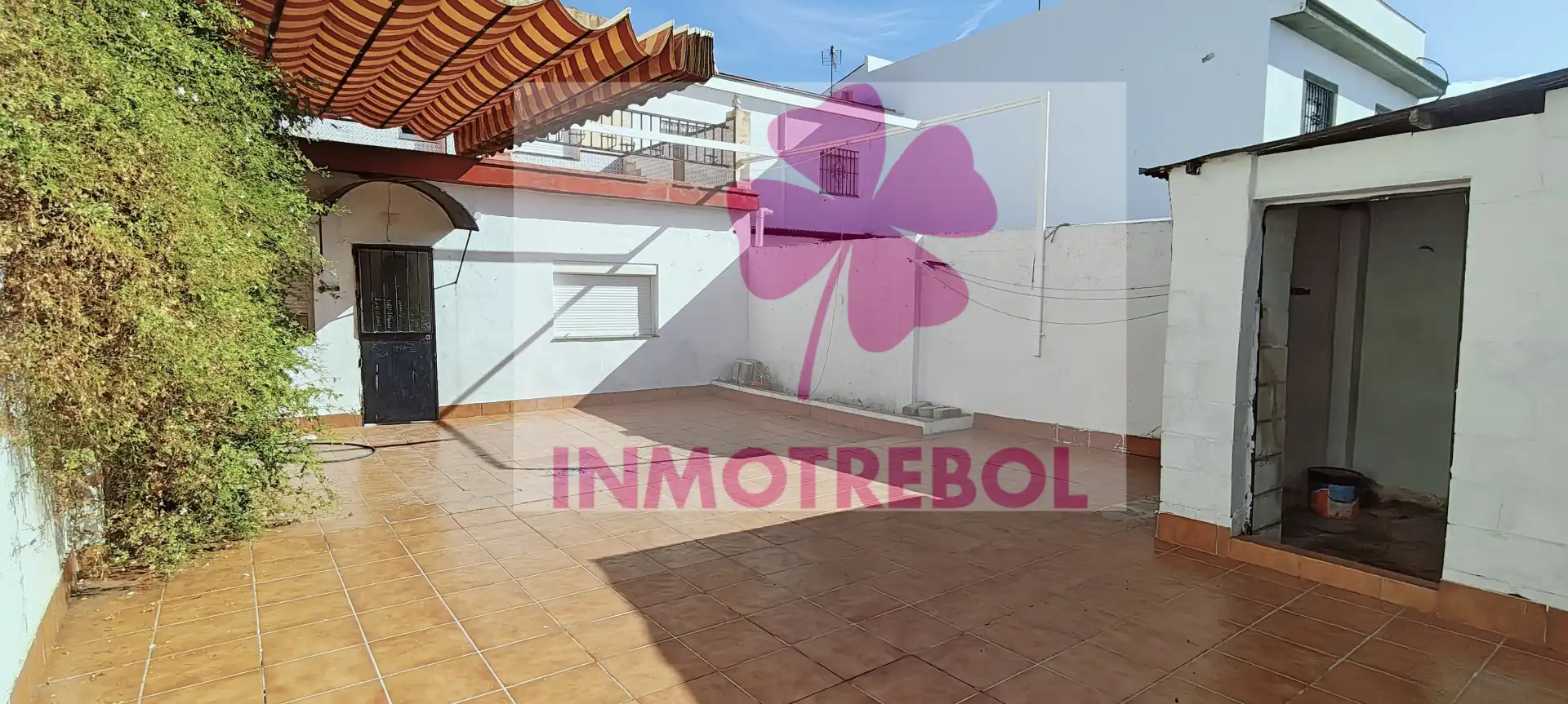 Chalet en venta en Valencina de la Concepción