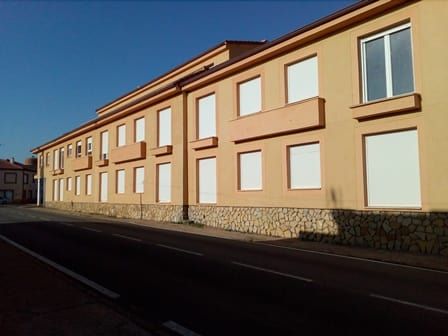 Vista exterior de Edifici en venda en Campo de San Pedro