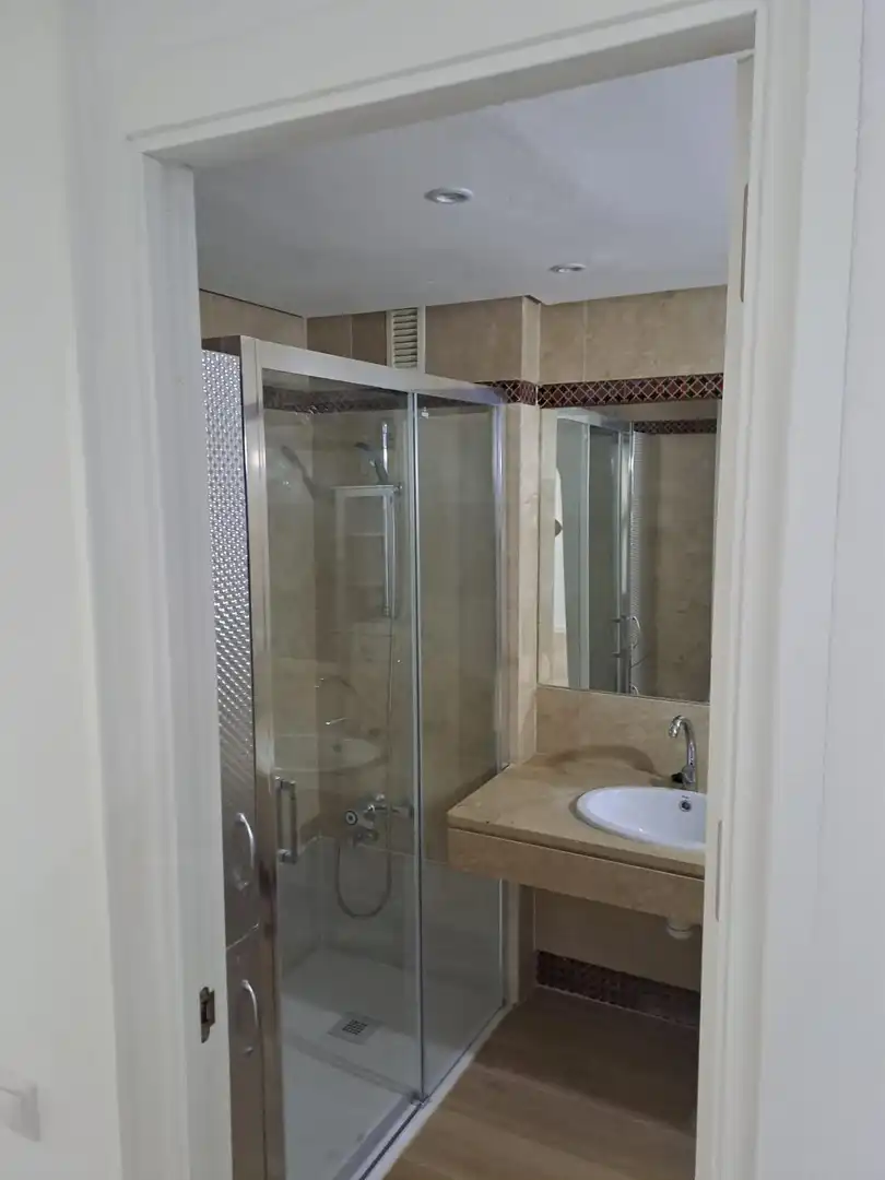 Baño de Planta baja en venta en El Ejido con Jardín privado, Terraza y Amueblado