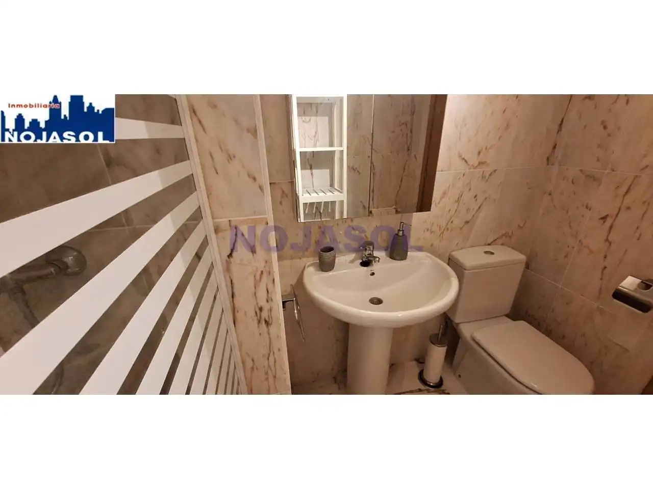 Badezimmer von Dachboden zur Miete in Noja mit Heizung, Terrasse und Abstellraum
