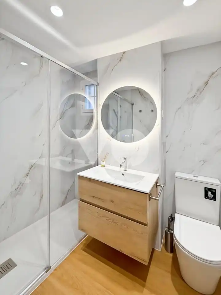Badezimmer von Erdgeschoss zur Miete in Majadahonda mit Heizung, Privatgarten und Terrasse
