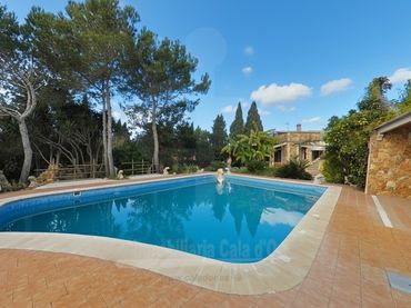 Casa rústica amb piscina en venda a Portocolom
