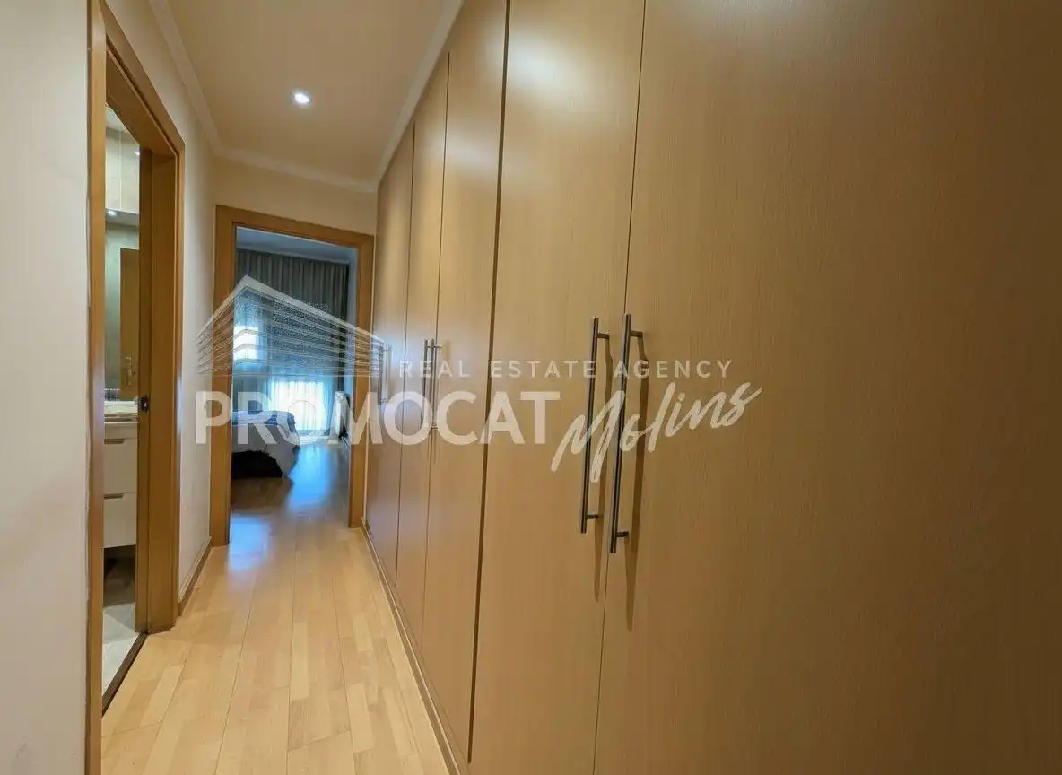 Piso en venta en Molins de Rei con Aire acondicionado, Trastero y Piscina comunitaria