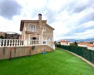 Vista exterior de Casa o xalet en venda en Briones amb Terrassa