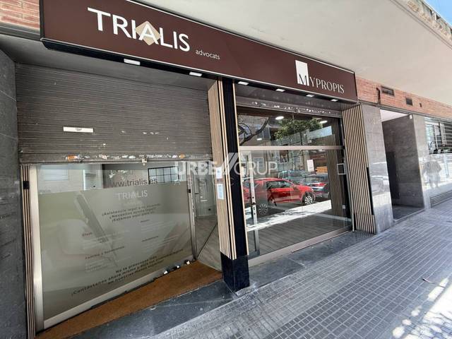 Local comercial en Alquiler en Calle FARADAY en Ca n'Aurell