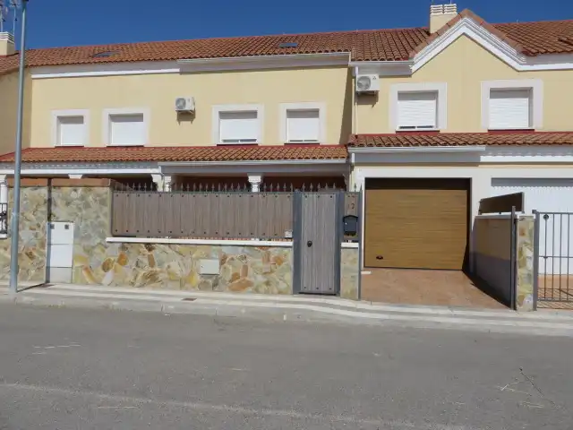 Vista exterior de Casa o xalet en venda en Albarreal de Tajo