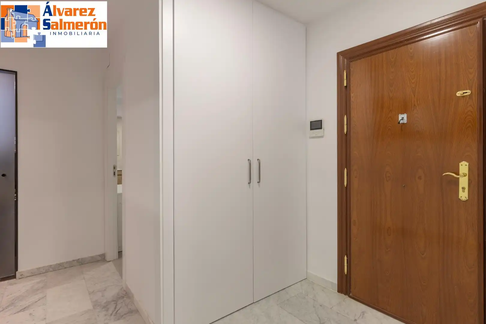 Flat for rent in Granada  with Air Conditioner and Furnished
