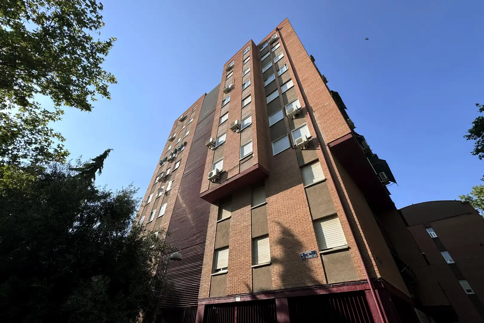 Vista exterior de Pis en venda en Madrid amb Calefacció i Terrassa