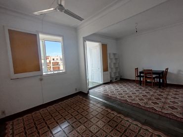 Appartamento con balcone in vendita a Carrer del Comte Borrell