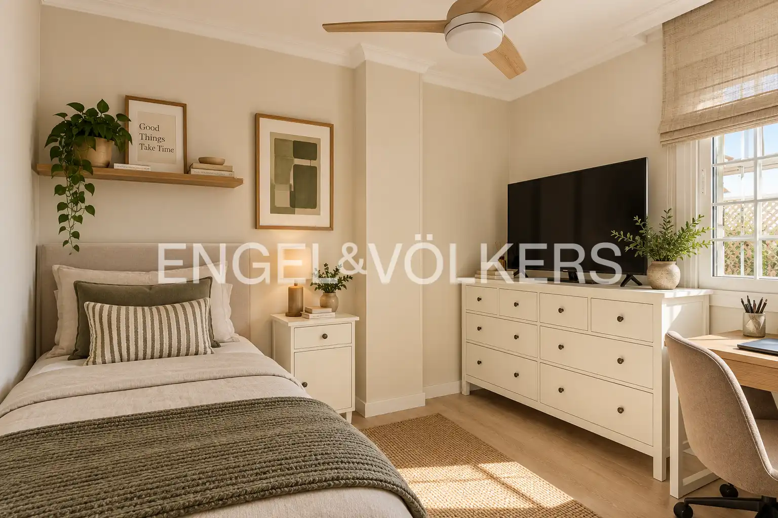 Bedroom of Attic for sale in Madrid  with Air Conditioner, Heating and Private garden