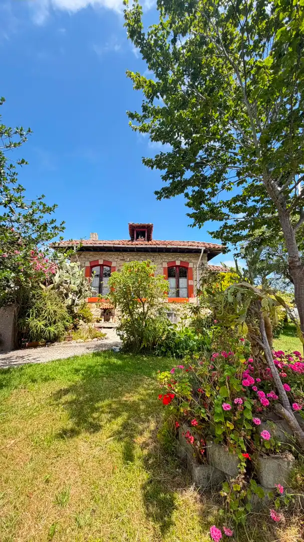 Vista exterior de Finca rústica en venda en Villaviciosa amb Calefacció, Jardí privat i Terrassa
