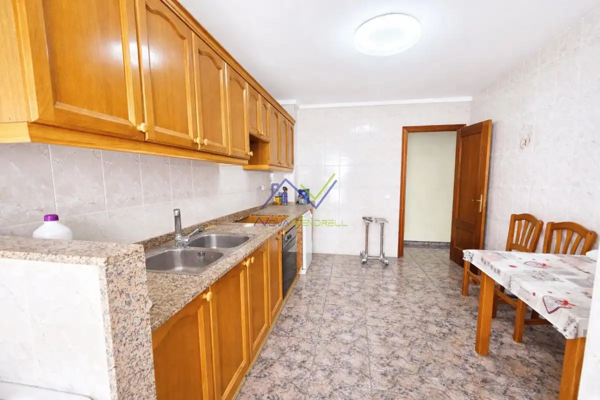 Cocina de Piso en venta en El Vendrell con Balcón