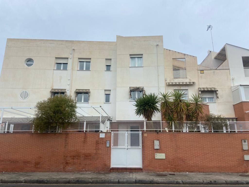 Exterior view of Flat to rent in  Granada Capital