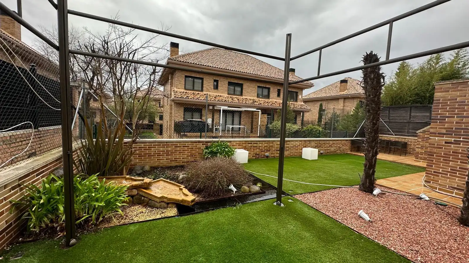 Terrassa de Casa o xalet en venda en Villaviciosa de Odón amb Aire condicionat, Calefacció i Jardí privat