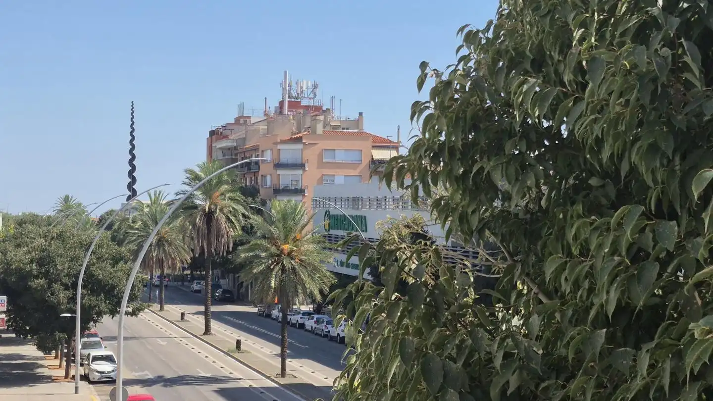 Vista exterior de Pis en venda en Terrassa amb Calefacció i Balcó