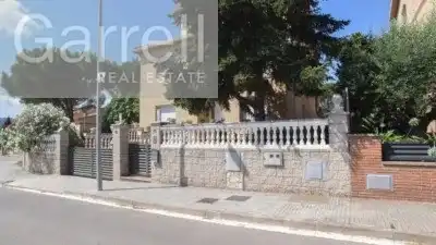 Vista exterior de Casa o chalet en venta en Llinars del Vallès