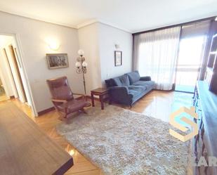 Sala d'estar de Pis en venda en Bilbao  amb Calefacció