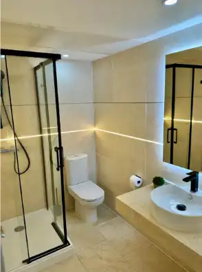 Bathroom of Flat for sale in Selwo