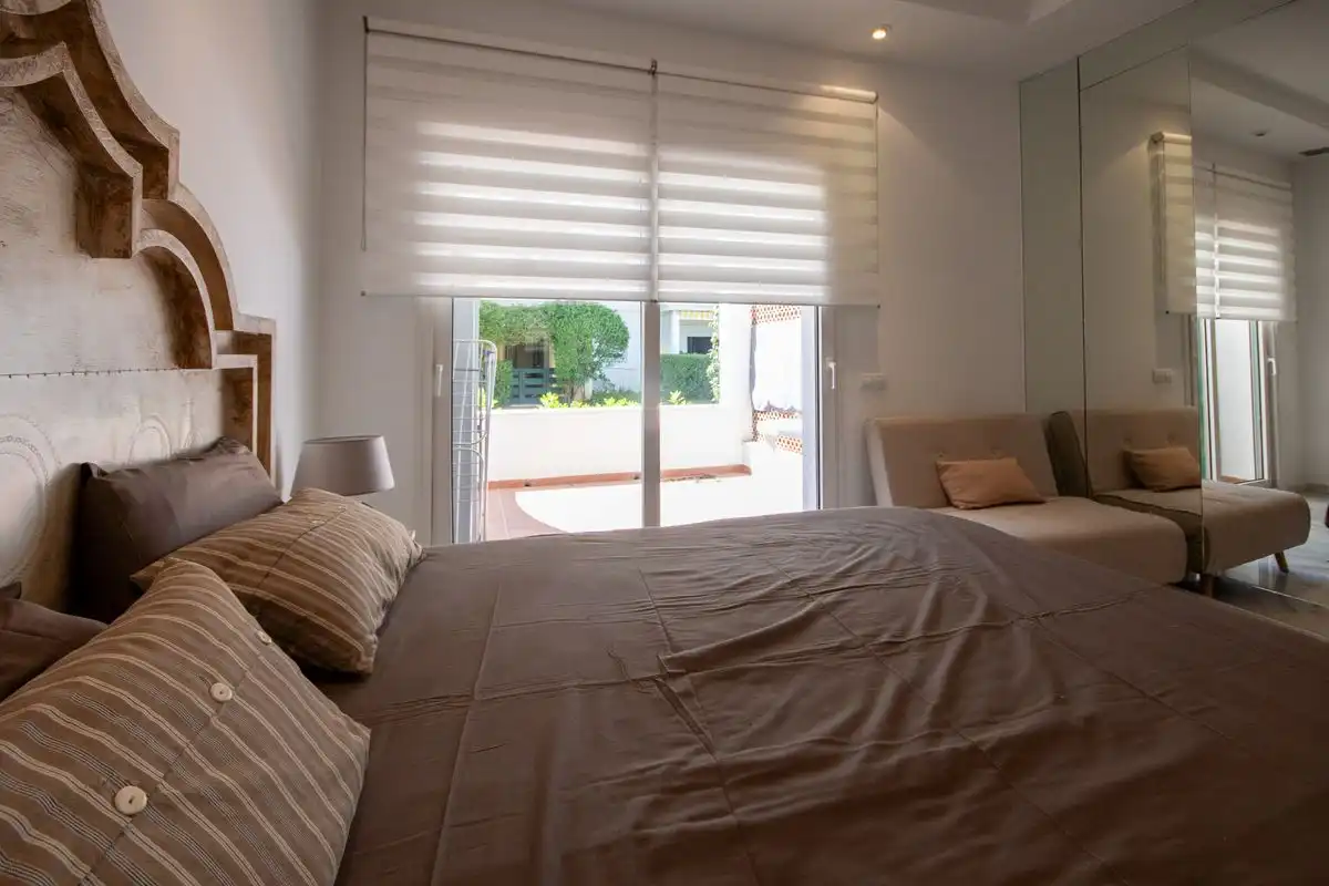 Habitación de Piso de alquiler en Marbella con Aire acondicionado, Calefacción y Amueblado