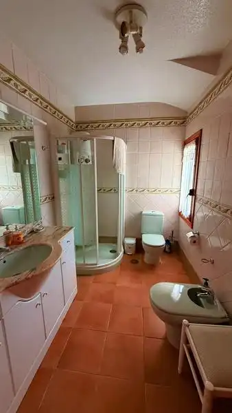 Bathroom of Houses for sale in Benidorm  with Swimming Pool, Furnished and Oven