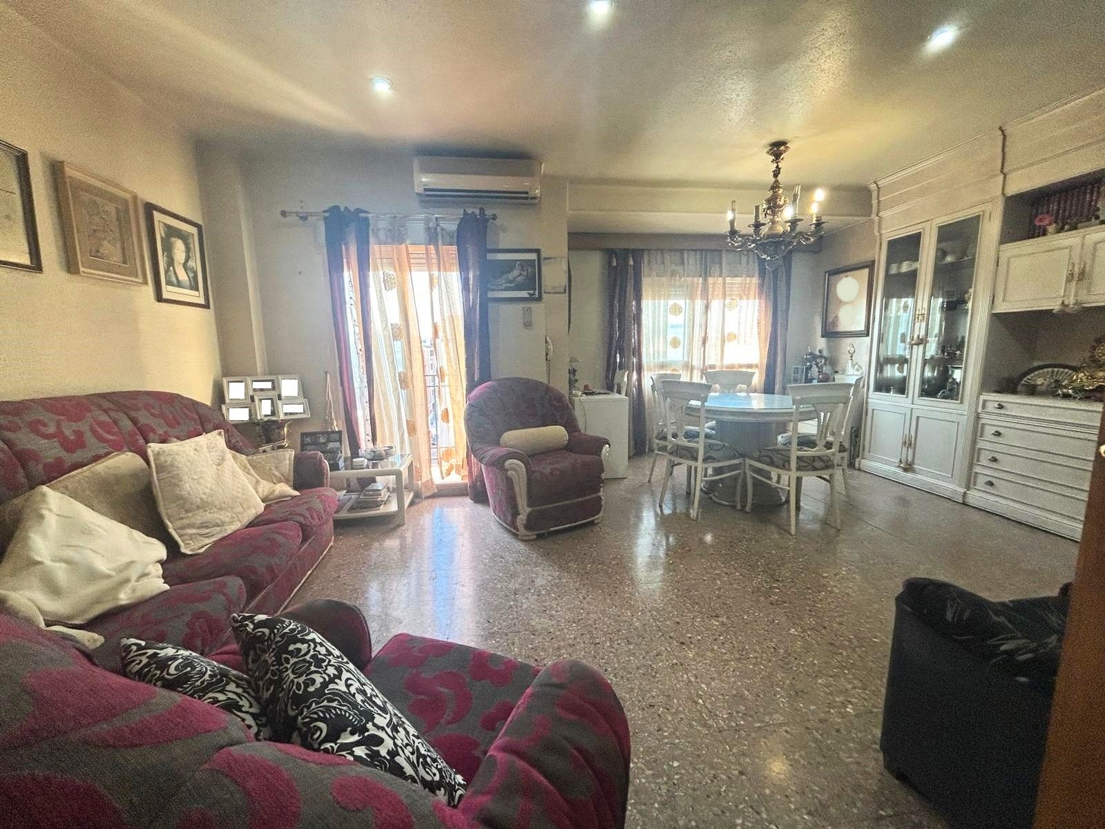 Living room of Flat for sale in Benetússer  with Air Conditioner and Balcony