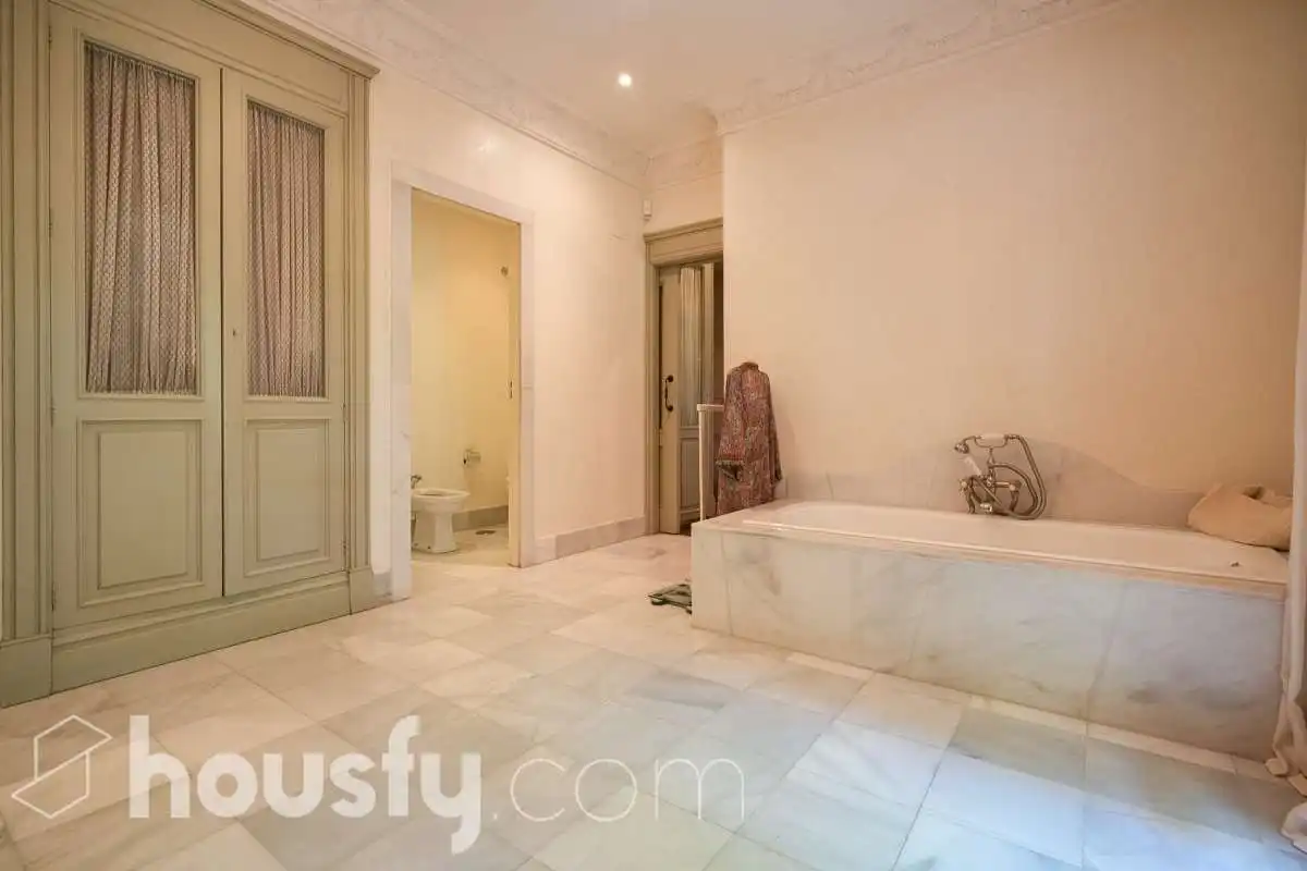 Bathroom of Houses for sale in Pozuelo de Alarcón  with Air Conditioner, Heating and Private garden