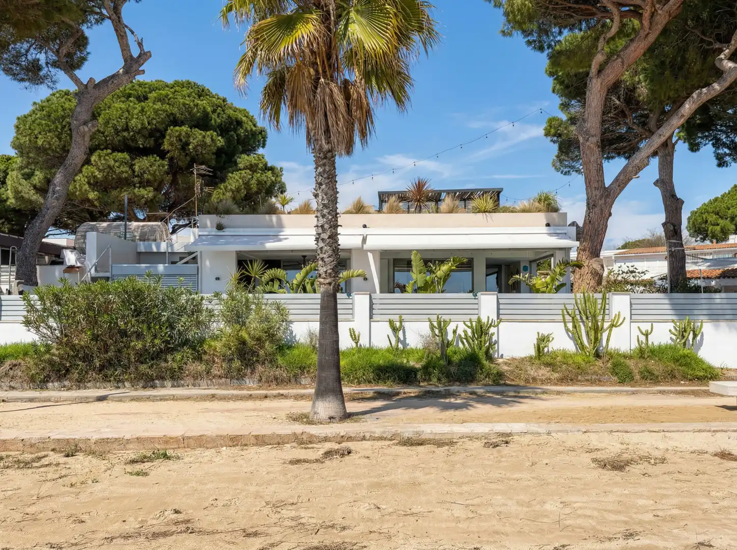 Vista exterior de Casa o chalet en venta en Cambrils con Aire acondicionado, Piscina y Amueblado