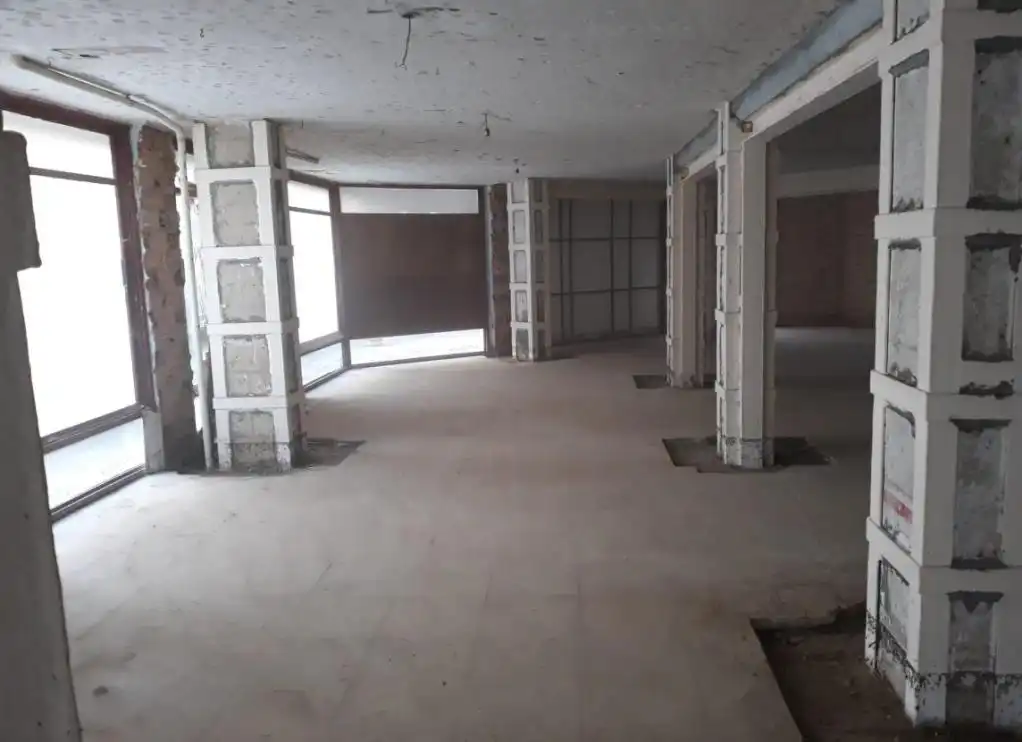 Local commercial à vendre à ISAAC ALBENIZ (D), imagen 4