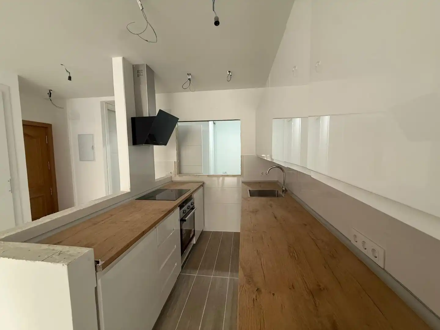 Cocina de Piso en venta en Valdelaguna con Parquet