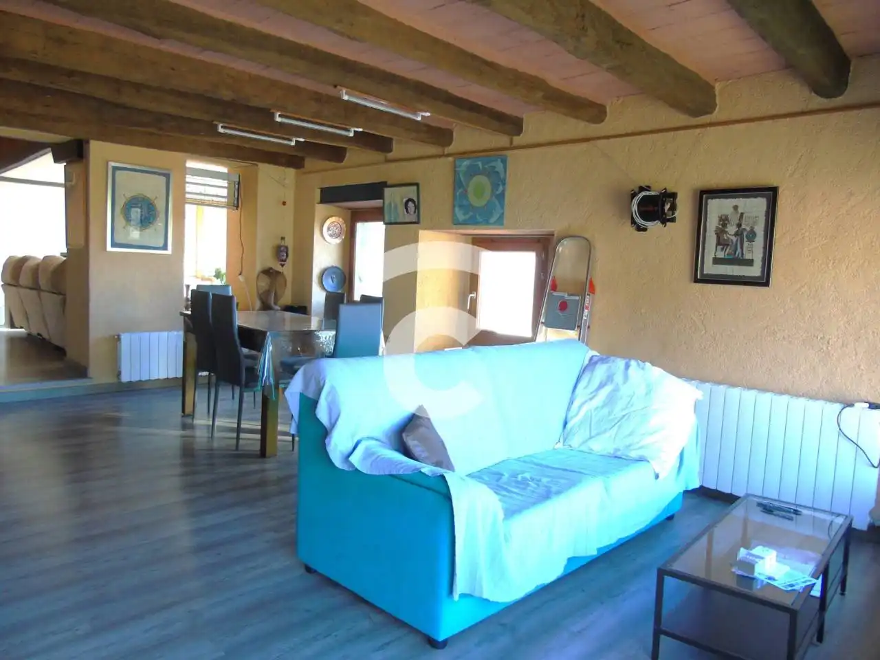 Sala d'estar de Finca rústica en venda en Les Llosses amb Calefacció, Jardí privat i Parquet