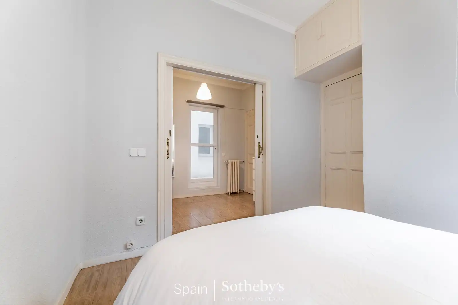 Dormitori de Apartament en venda en Madrid amb Aire condicionat, Calefacció i Terrassa
