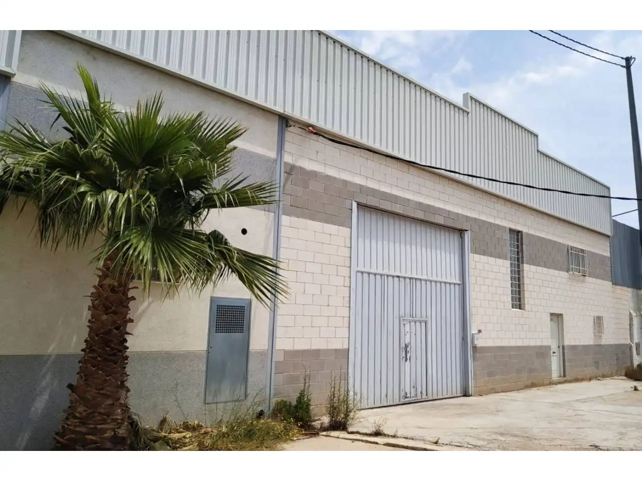 Exterior view of Industrial buildings for sale in Albal