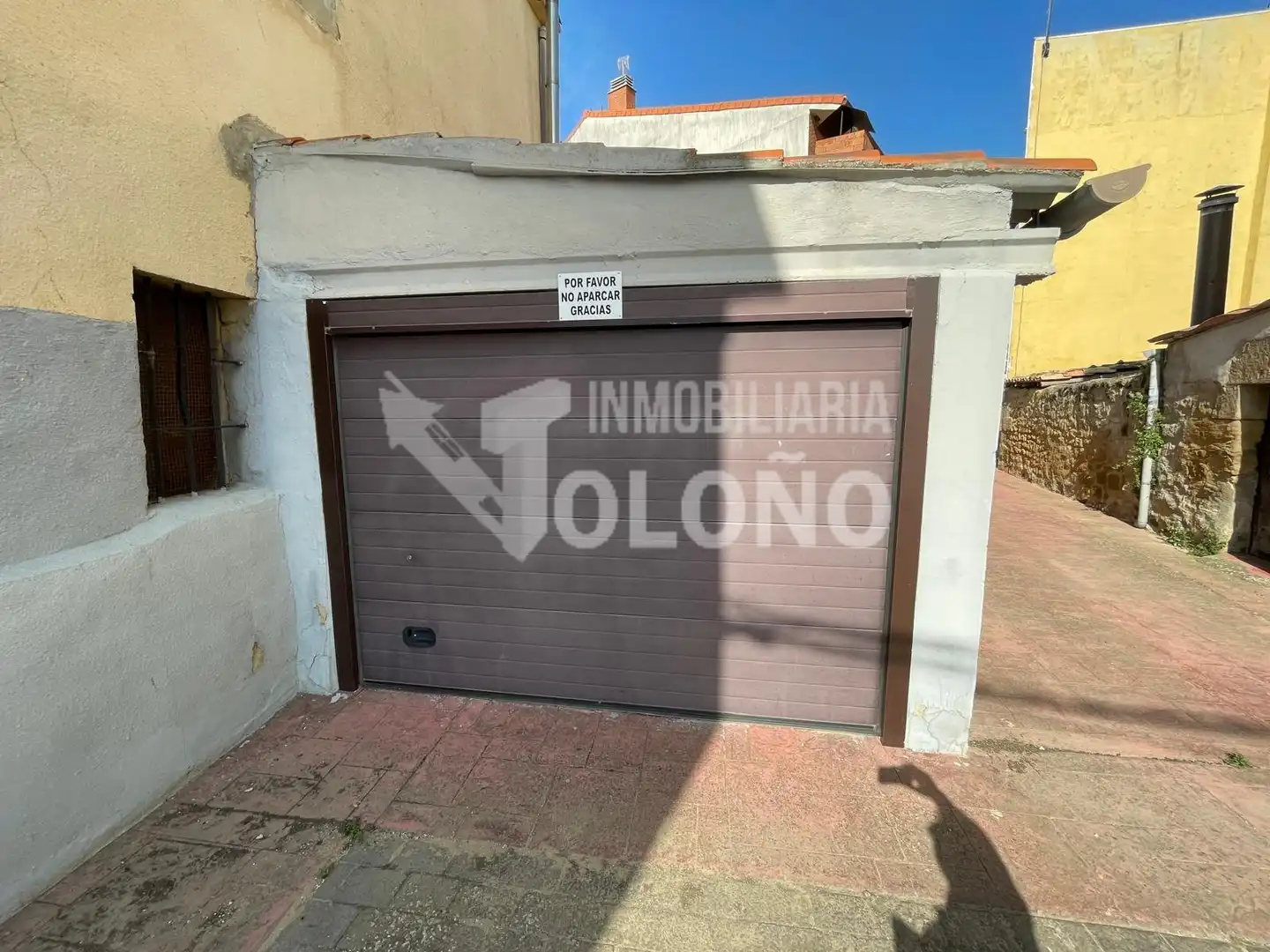 Parking of Houses for sale in Cihuri  with Heating, Private garden and Storage room