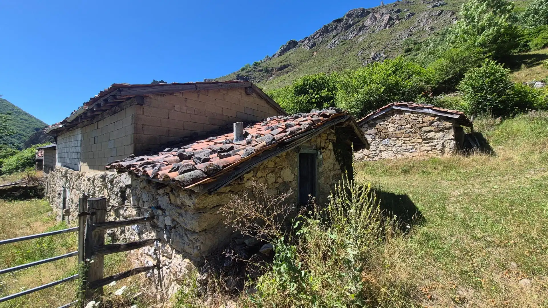Haus zum Verkauf in Lugar Cuevas