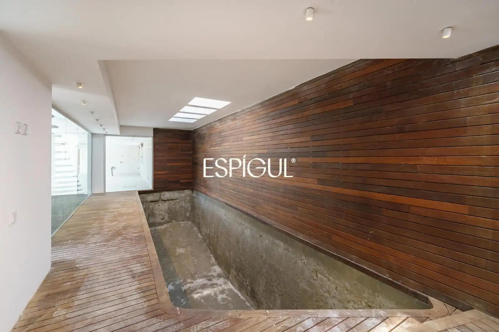 Piscina de Casa o xalet en venda en Sant Esteve Sesrovires amb Aire condicionat, Calefacció i Traster