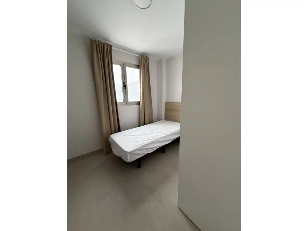 Habitación de Piso de alquiler en Las Palmas de Gran Canaria con Trastero, Amueblado y Alarma