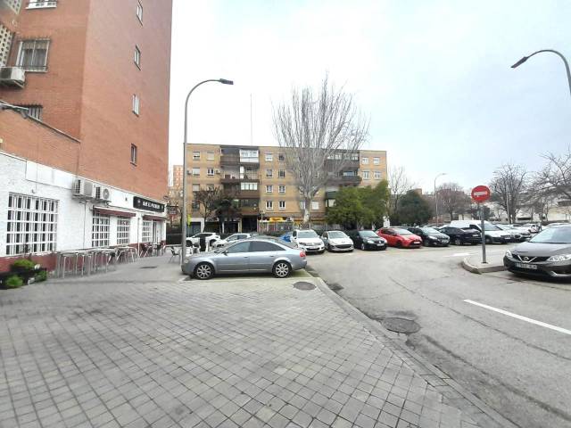 Local comercial en Venta en De Longares en Rosas - Musas