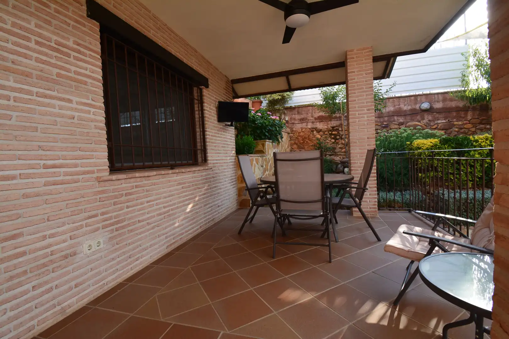 Terrasse von Country house zum Verkauf in Robledillo de Mohernando mit Klimaanlage, Privatgarten und Terrasse