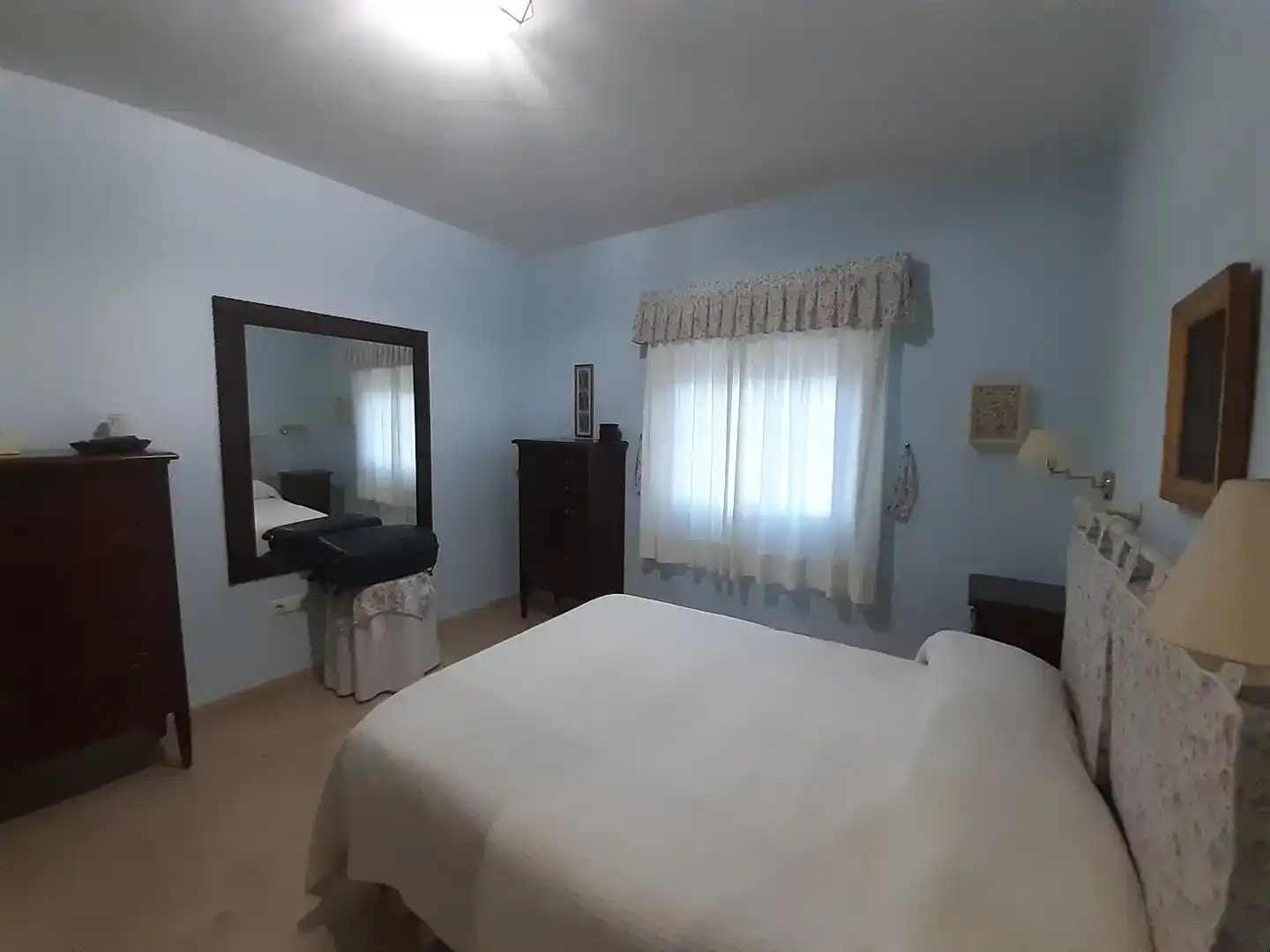 Dormitori de Casa o xalet en venda en Espartinas amb Aire condicionat, Jardí privat i Traster