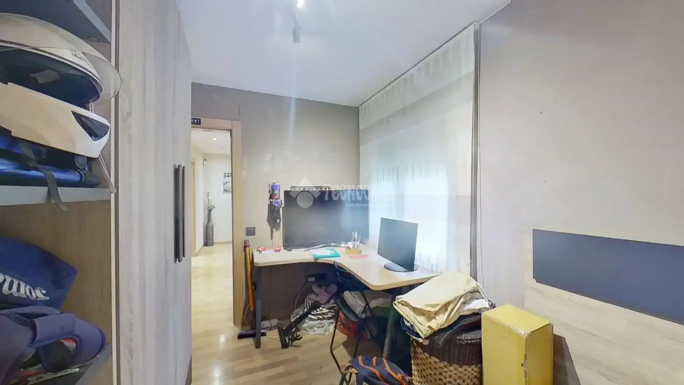 Bedroom of Flat for sale in Barberà del Vallès  with Air Conditioner, Heating and Parquet flooring