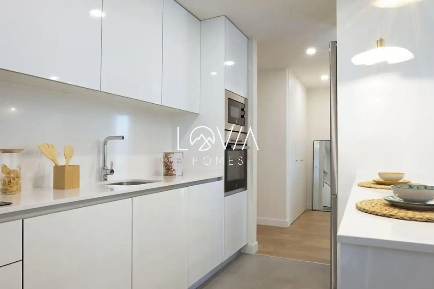 Kitchen of Flat for sale in Dos Hermanas  with Air Conditioner, Terrace and Storage room