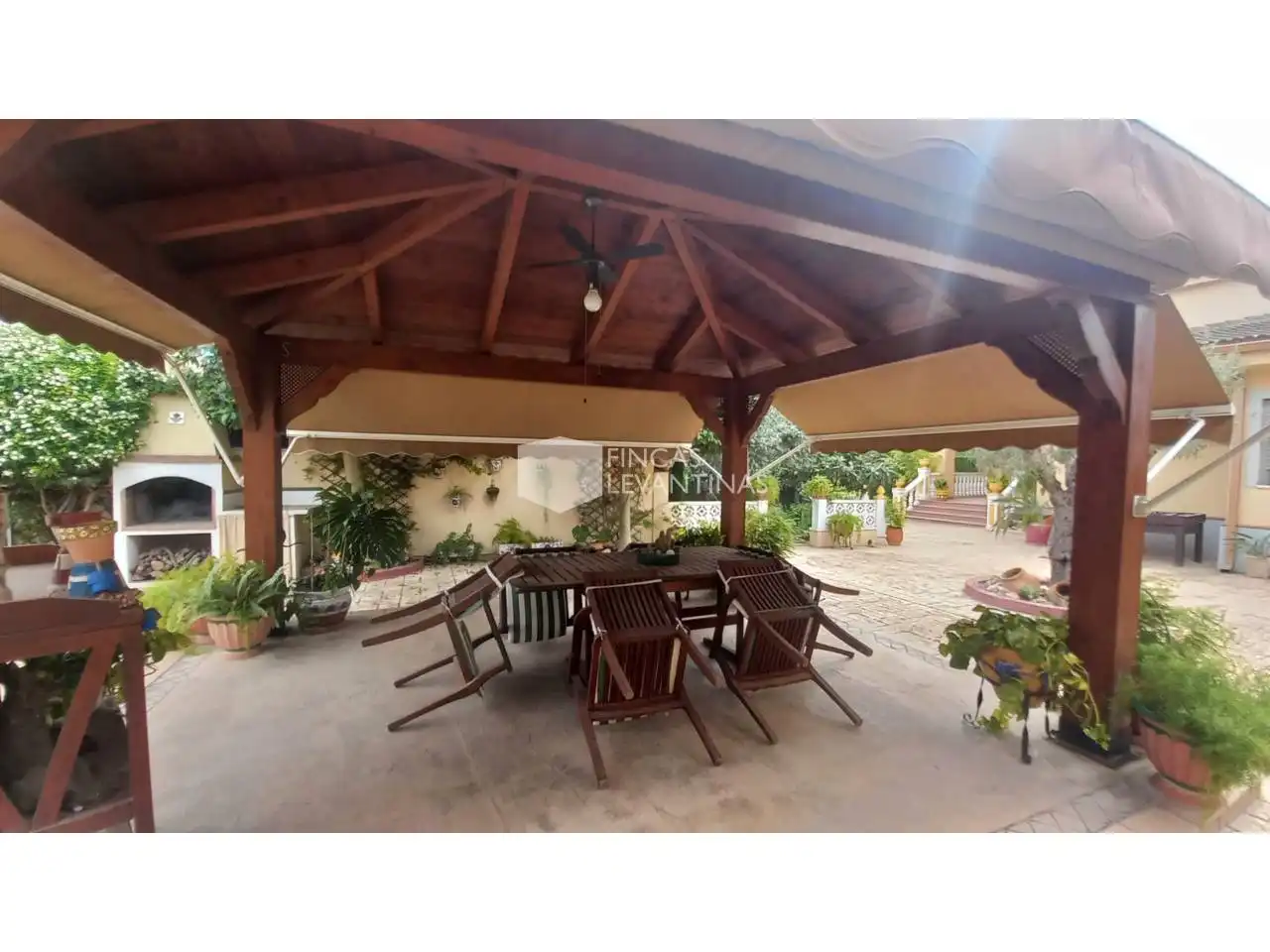 Terrassa de Casa o xalet en venda en San Vicente del Raspeig / Sant Vicent del Raspeig amb Aire condicionat, Jardí privat i Terrassa