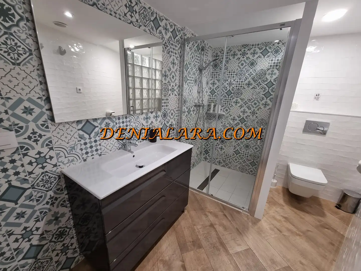 Bathroom of Houses for sale in Dénia  with Air Conditioner, Heating and Private garden