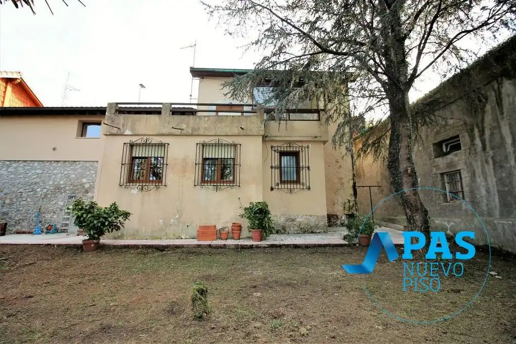 Vista exterior de Casa o chalet en venta en El Astillero   con Calefacción, Jardín privado y Trastero