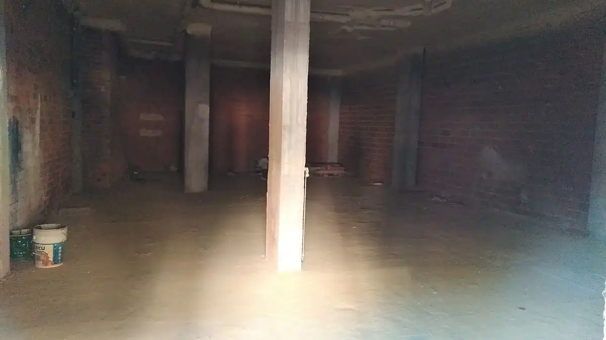 Local comercial de lloguer a La Roda