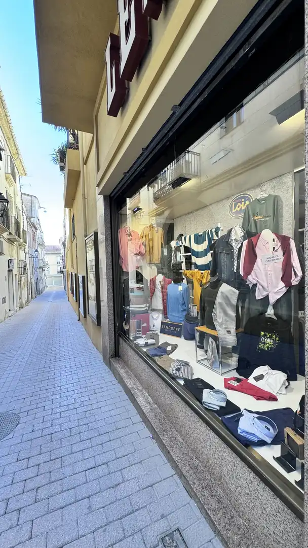Local de alquiler en L'Arboç con Amueblado y Alarma