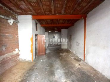 Local comercial en venda a Villaverde